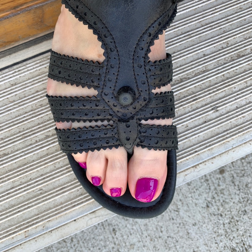 Balenciaga black leather studded flat sandals 37 - Picture 2 of 3